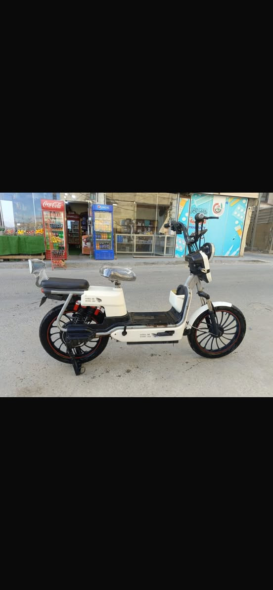 سلام عليكم
بيسكل شحن للبيع 
موديل 2024 
حجم 24 
تشغيل عن بعد 
بصمات ثنين 
مكاني كربلاء المقدسه 
سعر 250 وبيه مجال حك الجيه 
الرقم ***********
