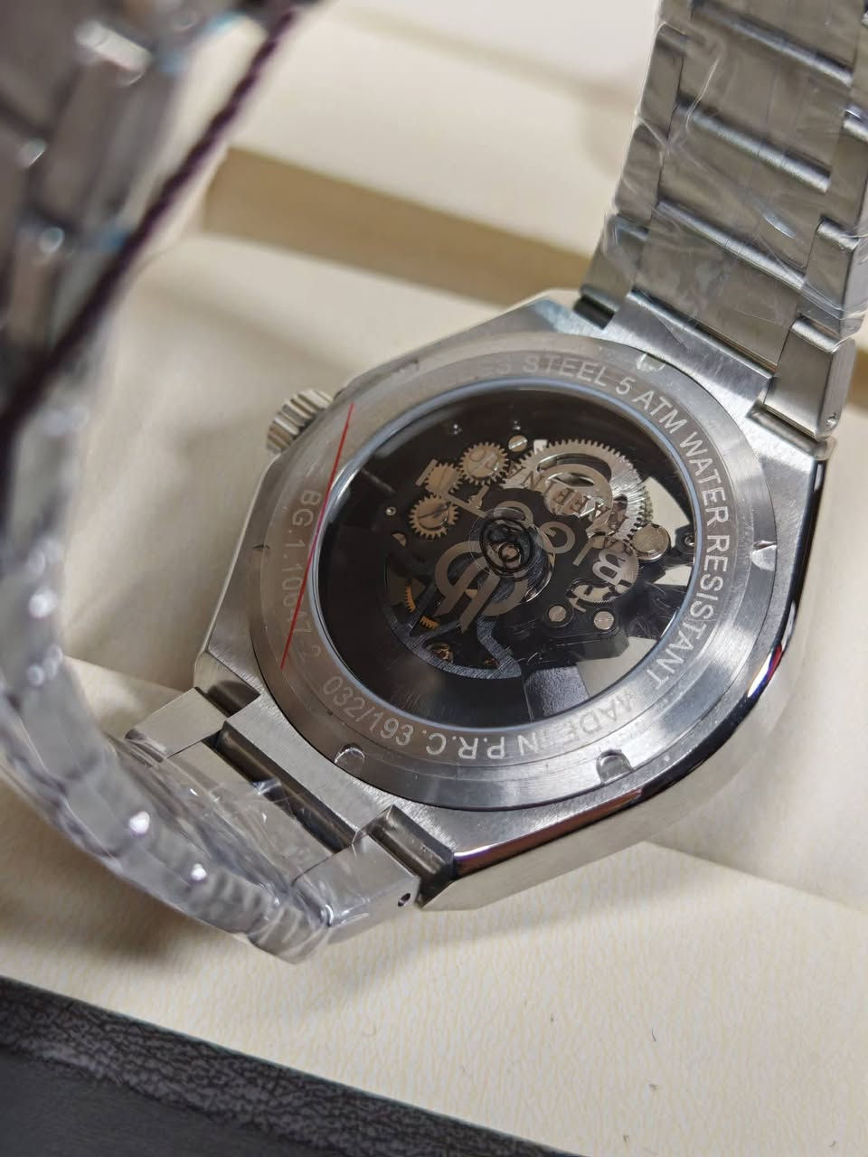 مزاااااااااد مزاااااااااد 
لدينا لكم اليوم مزاااااااااد جديد لساعه فخمه وانيقه رسمي وكشخه بشكل رهيب ولون مميز وجذاب  الساعه بيكوتي ريفناتو ايطالي اصلي لمتد ادشن كامل المرفقات مع الظمان سنه كامله موديل 2026
ريتيل الساعه يتجاوز ال 300 دولار  بالوكاله مالتها 

دزاين عصري غير مطروق لمتد ادشن رقم القطعه 32/139

حول العالم قطع لاتتكرر

يبدا المزاد الان وينتهي ساعه  3 فجرا 

فتحة باب الساعه 65 دولار  واقل رفعه 5دولار 

الساعه ايطالي اصلي وكاله
اوتوماتيك 
قطر 43
لمتد ادشن 
ستانلس ستيل
طلاء ثابت
ضد الماء 50 متر
عقارب لامينوس 
ارقام لامينوس 
القفل فراشه
المينه كشف
ظهر كشف
وزن عالي
تاتي كامل المرفقات مع الظمان سنتان 
يوجد توصيل لجميع محافظات العراق


**إذا كنت صاحب هذا الإعلان وتريد حذفه لأي سبب، رجاءا أرسل رسالة إلى الدعم الفني**