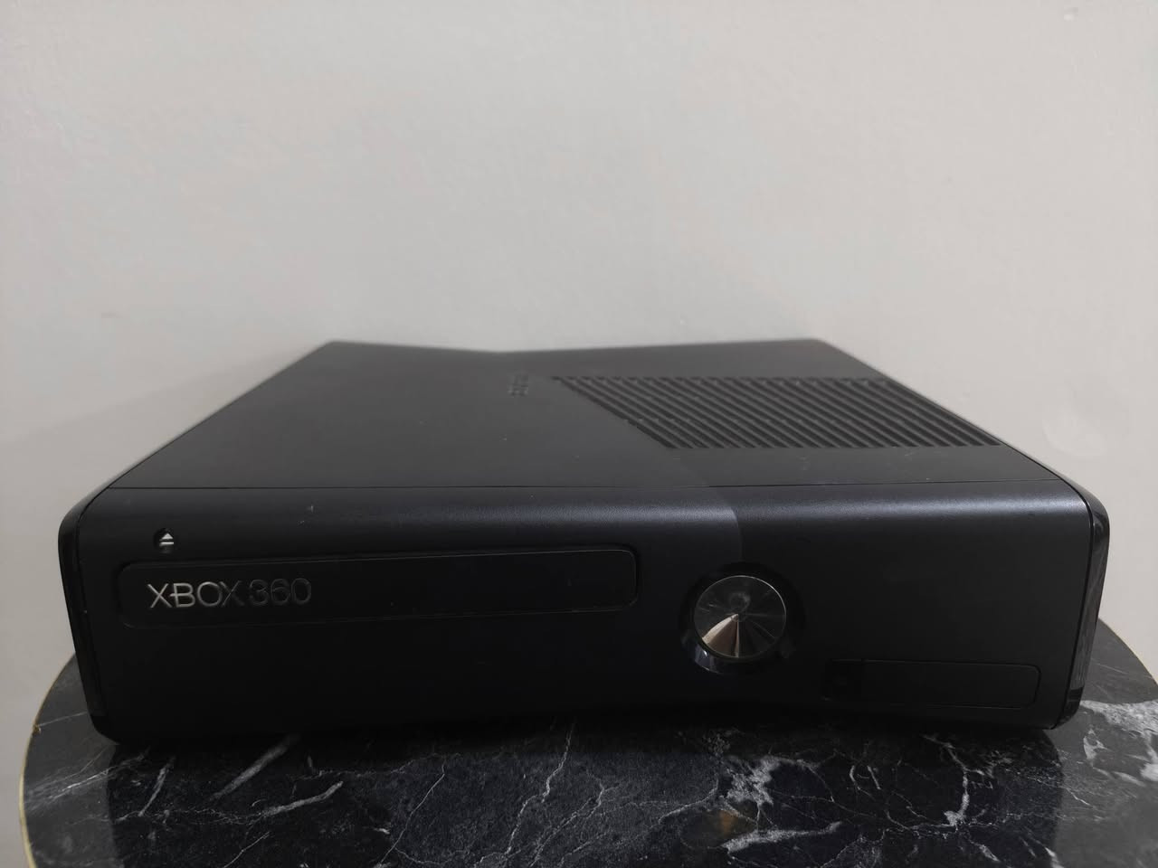 السلام عليكم اكس بوكس 360 مهكر اخو الجديد فول نظافة مع كامل ملحقاتة هارد 256 GB بي 252 لعبة السعر 140 الف وبي مجال


**إذا كنت صاحب هذا الإعلان وتريد حذفه لأي سبب، رجاءا أرسل رسالة إلى الدعم الفني**