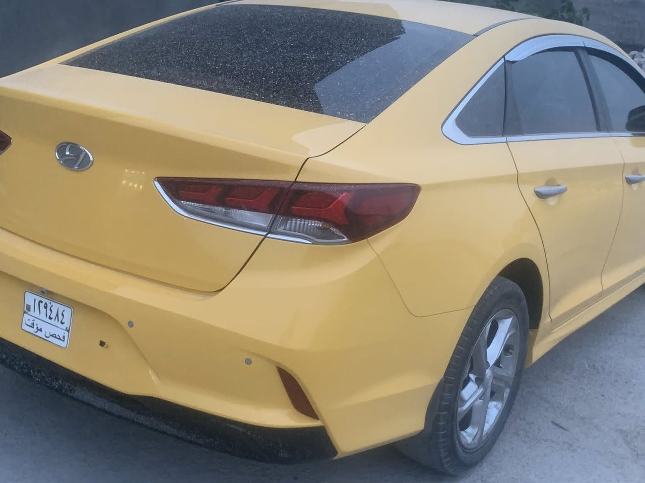 سوناتا 2023 اصل كوري  غاز  رقم بصره  مكفولة كفالة عامة وجديدة كلش ما مشتغلة بالشارع
محرك 2000 غاز 
ماشية 71. حقيقي ما مصفره
سايد بريك كهربائي
كشن كهربائي
كشنات جلد 
تدفاة وتبريد بالكشنات
حساسات خلفية
لد امامي 
لد خلفي 
ويل كب حجم 17 
مرايات كهربائية 
السعر 205. 
الاتصال ***********
البصره حي. بغداد
