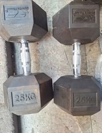 زوج دمبلاصات اصلي لا صب ولا اسمنت اصلي اصلي 25k السعر 65 07726717554