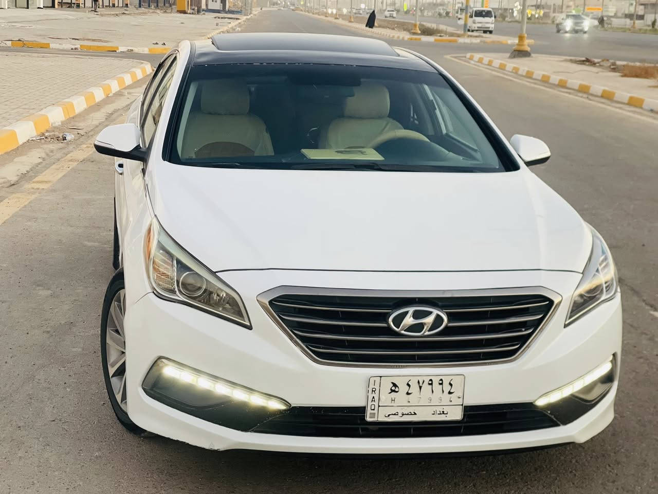 سوناتا 2017 وارد امريكي فول
حادثه بامريكا موجود بالصور 
وبالعراق صار بيه قطعه رش اثر شخوط بالباب العكس 
السياره اني مستورده من امريكا بموديله ولحد هاي اللحظه عندي
يعني على ايدي 
مابيه اي نقص
محرك GDI
القماره فتحه واني مغلق الباقي اسود
السعر130 $ وبيه مجال بسيط 
مكاني -الصويره
للاستفسار
*********** واتساب
*********** اتصال
