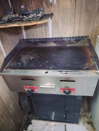 كريل بركر اثنين عيون وجدحه  السعر 130 قطاع 69 مدينة الصدر 07725467651