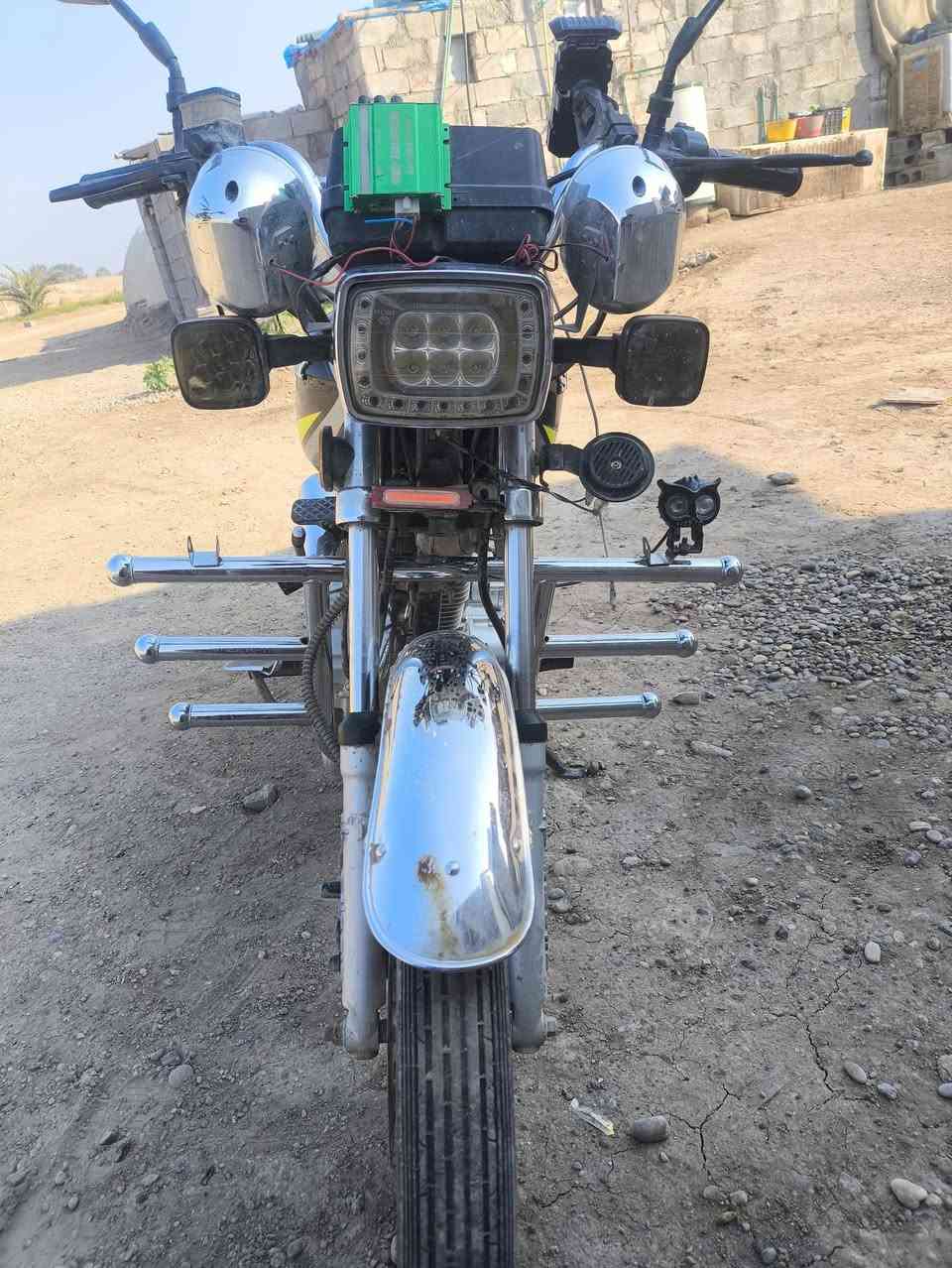 اسلام عليكم دراجه يراني موديل 23 ابلاديه ما ناقصه شي شلعه او معدل فول كهربائياته كوله شقاله
السعر 650 او بيه مجال حك الجيه المكان ابو اسديره. 
رقم ***********
