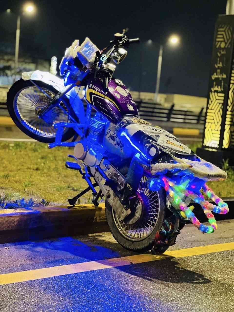 تايكر 2026 الدراجة كفالة بس الشاشة انكسرت السعر 750 وبيهة مجال شي كلش بسيط مكاني قرب تقاطع القدس***********
