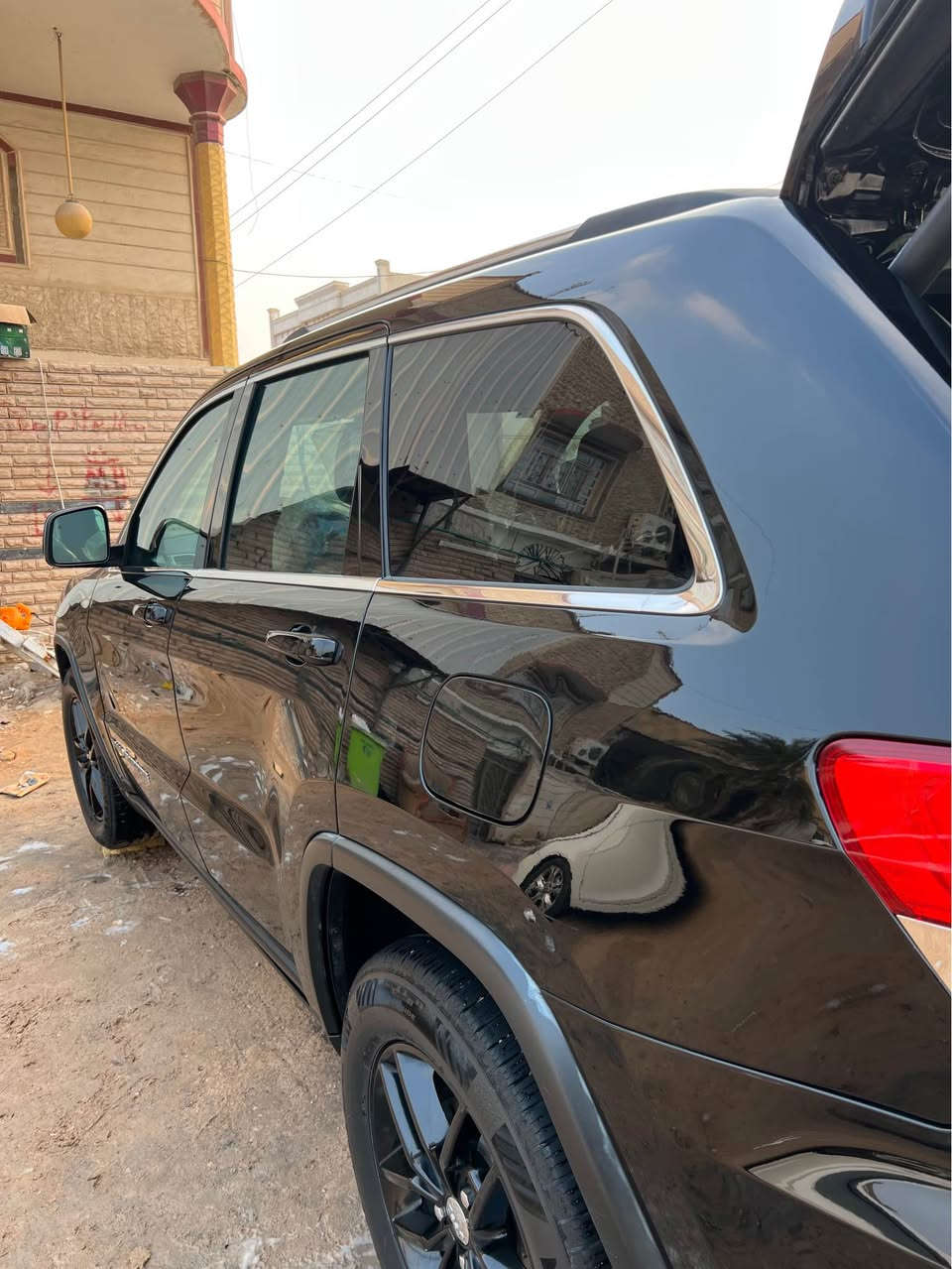 جيب شيروكي 2018 كفالة عامة ليبل واحد سيارة داخلة مياه امطار انطيك شرط الفحص وع حسابي مداخل بيها اي ماي سيارة تخم تاير كير مكينه جدد سيارة بلادية دون اي حادث ولا زلوغ عليها نانو ppf مركز اوراكول ضمان 8 سنوات فول بدي درع جامة امامي جام بلورايز مضلل باسمي بيها هزه جديده رقم بصره تحويل ثاني يوم كلشي بيها بلادي ما ملعوب بيها عليها ادامه كاملة من دهن اصلي زين كير اصلي واكسل ومنظومة مياه حدادية جديدة كاملة مواصفات اللمتدد فتحة سقفية بانوراما كشنات تدفئة تبريد توقف ذاتي اتو ستوب سيارة ماتعرف البنزين العادي كله سوبر استخدام شخصي بحت ماشية 90 الف كلشي بيها بلادي بالليبل ما ملعوب بيها ابد لونها اسود لماع دواخلها جدد ومخملهاا جديد مكاني البصرة المعقل السعر 260وبيها مجال 
*********** البصرة, العراق
