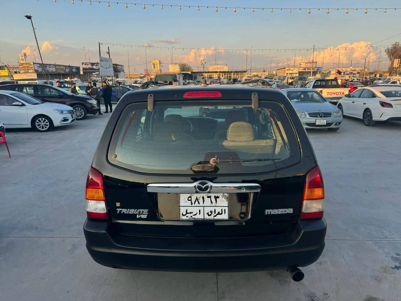 مازدە ٢٠٠١ 
دوو پارجەی سبوخە
شەش پستنی غاز و بەنزین
گیرومەکینەی بە شەرتە
سعر /49 وەرەقە
*********** أربيل, العراق
