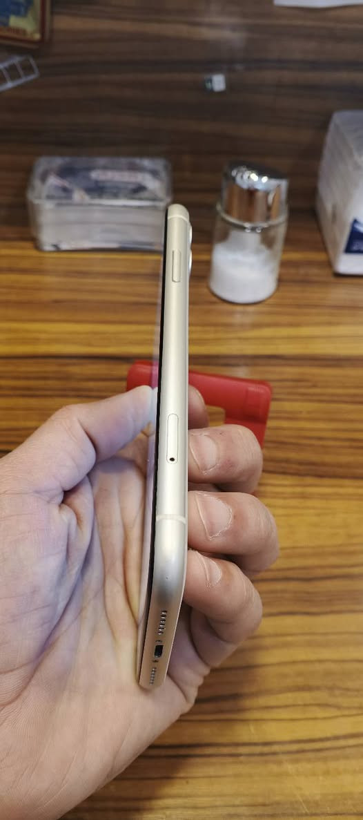 ايفون 11 عادي لون ابيض نظافه 95%
العنوان مكتب الدرة للموبايل 
كرادة داخل الجادريه /الزوية قرب حسينية الزوية.
*********** وتساب فقط
