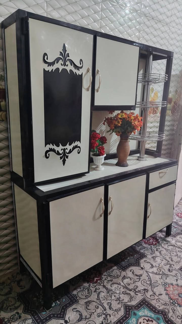 كاونتر مستخدم نضيف للبيع الديوانيه اتصال ***********
