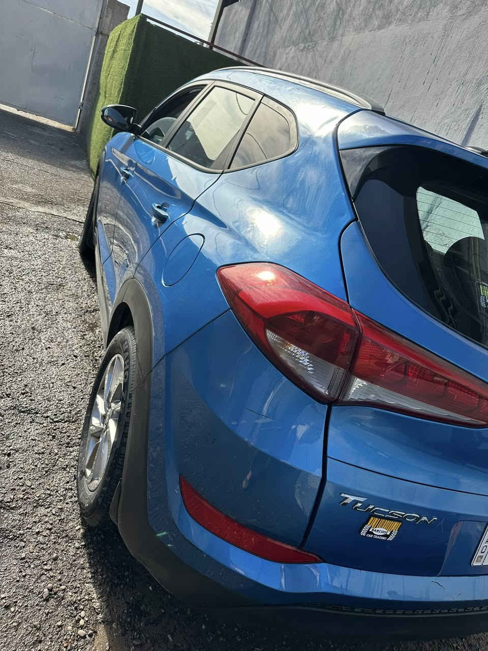 السلام عليكم للبيع توسان وارد امريكي ٢٠١٧ ماشية ١٤٦ رقم بغداد تحويل مباشر 
بيه قطعتين صبغ وحالوب شواصي ولغود كفالة 
مكينة ٢٠٠٠ مكينة مكفولة 
طخم تاير وتبريد كلة بشرط تدفئة بالكشنات وكامرة وتحكمات 
السعر ١٣٢ العنوان بغداد الكرخ 

***********
