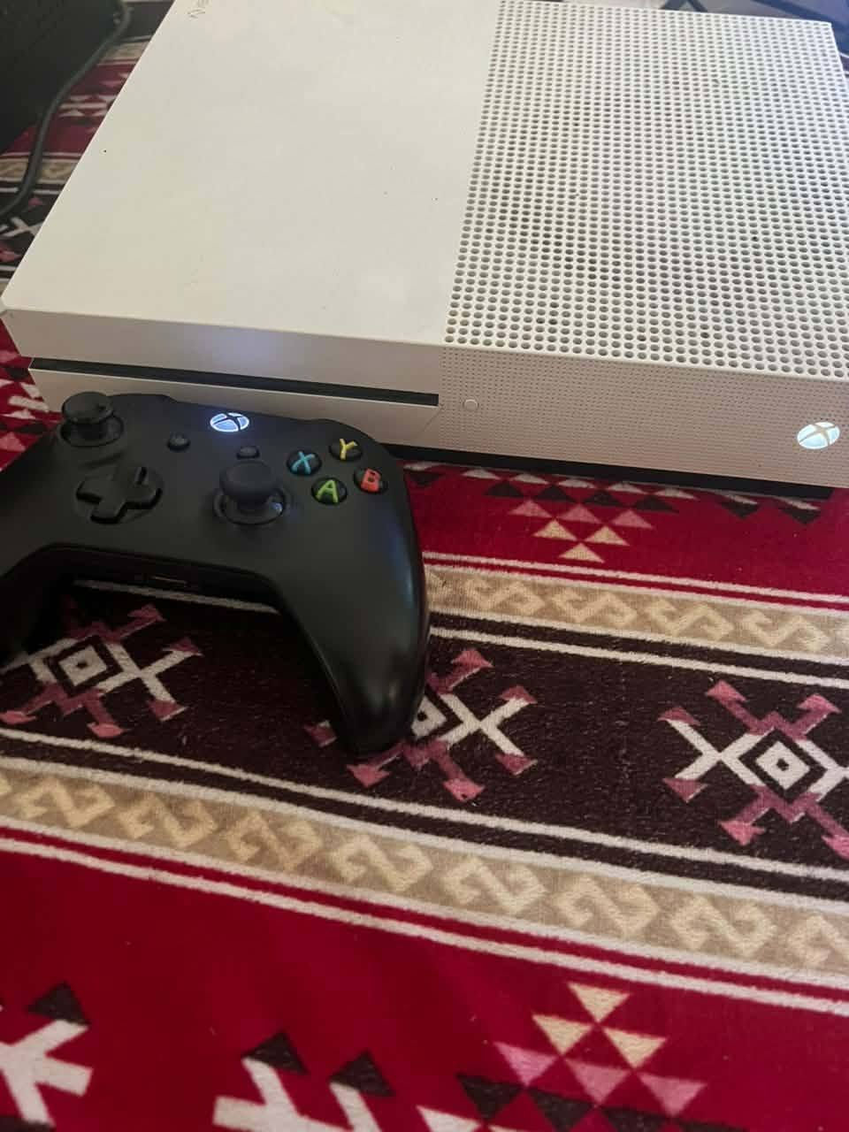 اكس بوكس وان اس هارد نص تيرا جويستك واحد و الكيبلات و قرص جيتي اي في ب ١٧٠ اذا بدون قرص155 الف توصيل موجود بغداد ومحافظات 5 الاف


**إذا كنت صاحب هذا الإعلان وتريد حذفه لأي سبب، رجاءا أرسل رسالة إلى الدعم الفني**