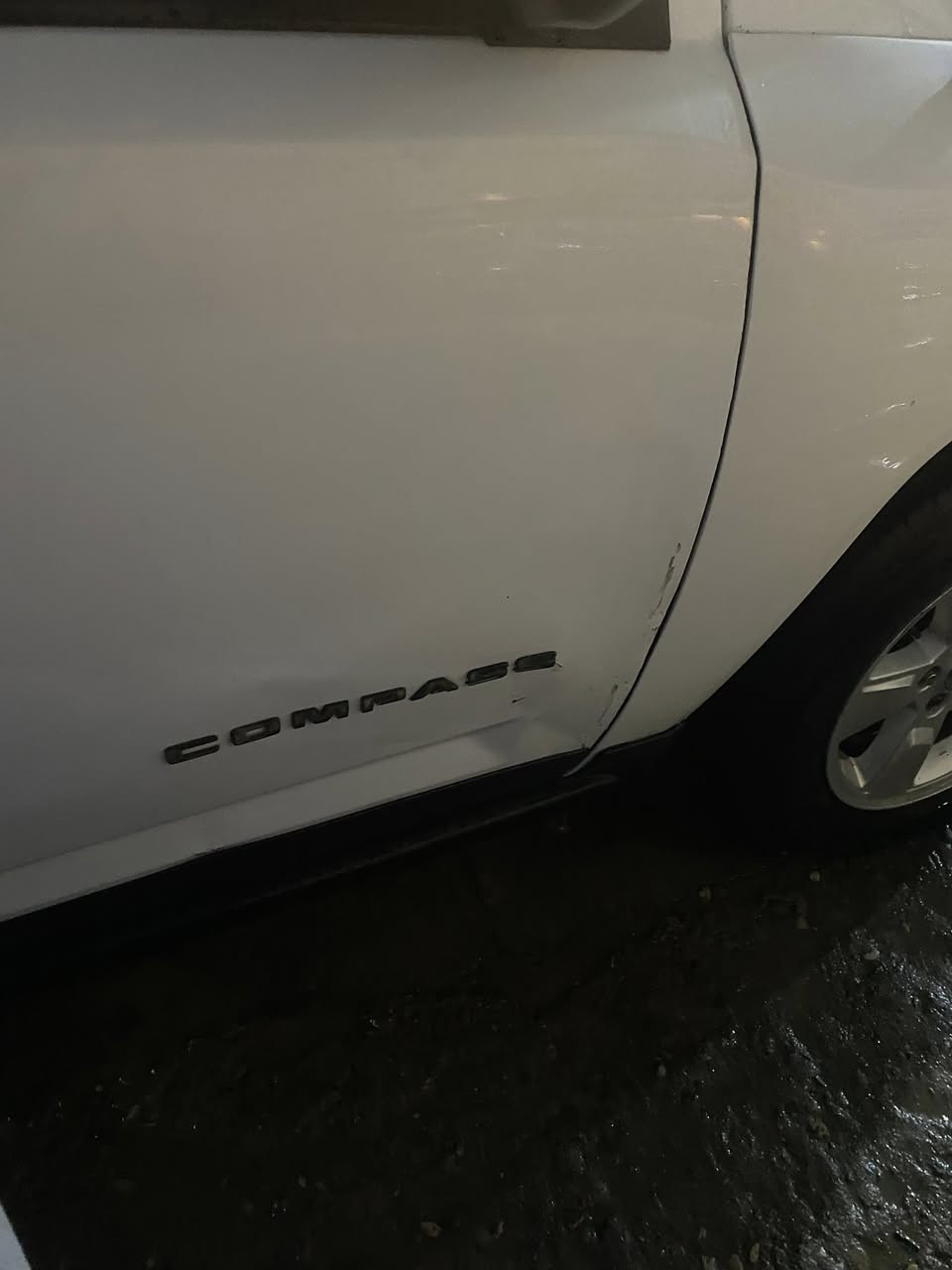 بيع مستعجل ، سيارة جيب كومباس 2017 ضربتها جانبية باب ومدگر ، 

ب اسمي سنوية 29 ، السعر 110  ، السيارة الله شاهد نظيفة واستخدام شخصي بس محتاج وارد ابيعها ، غير ال110 لا تخابرني ولا تواعدني 

0788 254 4388
