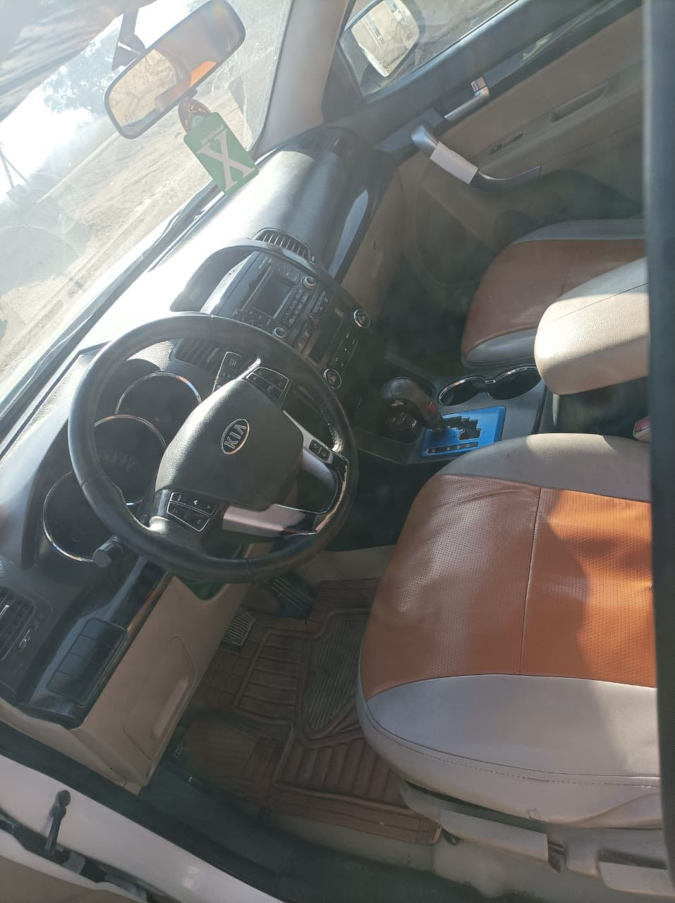 سلام عليكم مرخصت لأدمن سورنتو 2013 رقم بغداد دولي بسمي خليجيه مكفوله من صبغ وتبديل مكينه 2400 دوش ٣ قطع تبريد ٧ راكب سياره جاهز من كلشي مكينه كير حداديه تخم تاير تبريد السعر 142 وبيه مجال بسيط مكان سياره بابل قرب معسكر المحاويل 

***********
***********
