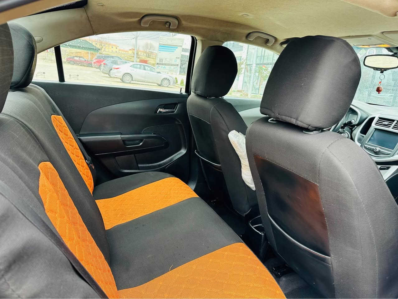 شۆفرلێت سۆنیک sonic 2017
ڕەنگی ڕەش دەبڵ گێڕ عادی و ئۆتۆماتیک تعدیل سورعە شاشە و کامێرا سوکان ڤۆلێۆم سوکان کارەبایی ئاوێنە کارەبا 
ڕەقەم سلێمانی تا ٢٠٣٠ تازەیە بە ناوی خۆمەوەیە 
دوو پارچەی بۆیاخە 
شوێن : سلێمانی
سعری ٧٤ وەرەقە و معامەلە  
***********
*********** السليمانية, العراق
