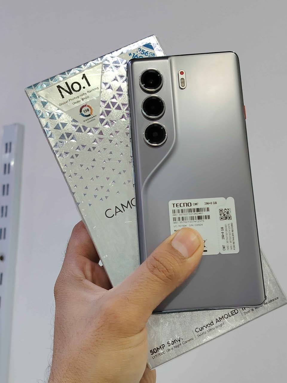 السلام عليكم للبيع تكنو كامون 40 برو 5G ذاكرة 256 استخدام قليل حاله حال جديد  نضافتة 100% كامل كل ملحقاته الاصلية جهاز معرف بالمواضفات القوية السعر 290 وبي مجال مكاني البصرة *********** البصرة, العراق
