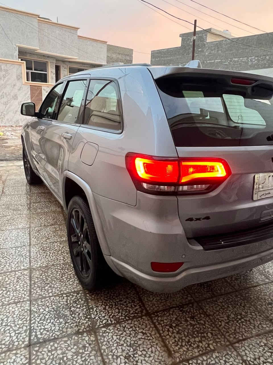 سلام عليكم جيب بلاك توب فول مواصفات موديل 2021 للبيع او المراوس حادثه بنيد وشوي من الجاملغ ايرباك طاك دركه ودشبول ماشيه 30 الف السياره جديده على ايدنه مال بيت السعر 245 وبيه مجال للاستفسار *********** /*********** مكان السياره غزاليه
