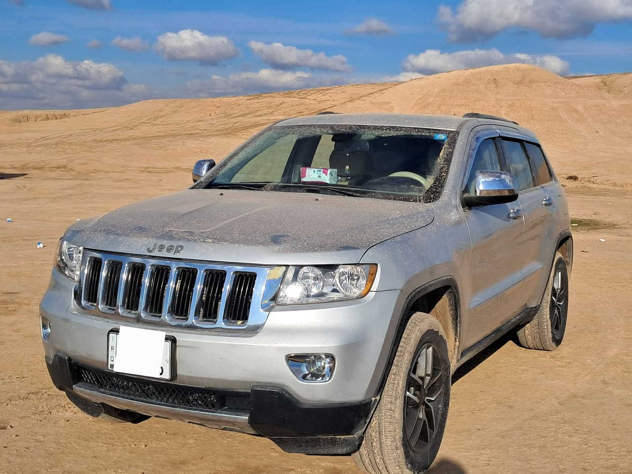 السلام عليكم
جيب لاريدو موديل 2011 سياره جديده ماشاءالله ماعايزها اي شي 
محرك 3600
كهربائيات كلها شغاله تواير جدد صدر جديد كشن كهرباء شاشه كاميره 5 بصمات تشغيل عن بعد السعر 170 
***********
