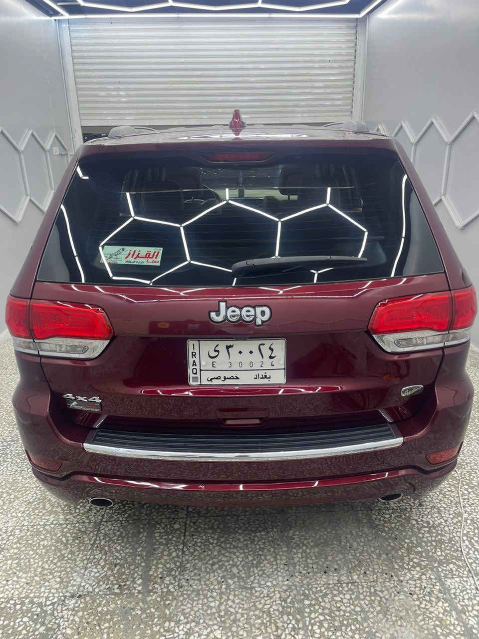 السلام عليكم للبيع 
جيب اوفر لاند مكفوله بل كامل سونار مرفق مع صور 
2020( خـليـجـي
فول مواصفات 
عداد 83 الف كيلو  
 1/بانوراما
2/كشنات جلد حار بارد 
3/جكات 
4/رادار جانبي
5/ حساس امامي خلفي
6 شاشات 
7/فور ويل
8/محرك 3600
9/الصندوق الخلفي كهرباء
10/كشنات خزن ميموري كهرباء 
11/ستيرن كهرباء
12/اطفاء عند التوقف ذاتي
13/شفتات ستيرن
14/ داخل قرميدي 
15/تشغيل عن بعد
16/مري قلاب
17/كير 8نمر 
وبعد بيهة هواي مواصفات
رقم بغداد شبه مميز  جديد بأسمي تحويل ثاني يوم
السعر  335ورقه وبيهة مجال للشراي
***********
مكان بغداد حي العدل
