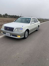 ٢٠٠٠ • فتحة سقف • بابل