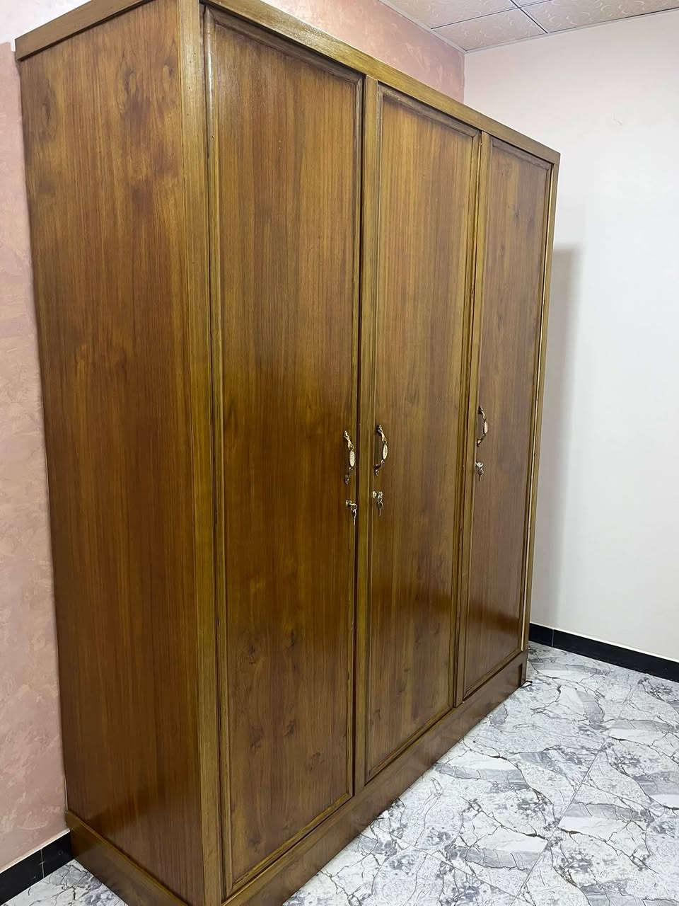 (( اسعار التوصيل داخل بابل 10 المحافضات البقيه 25))
                          ......الاسعار......
الكنتور بابين ارتفاع 210عمق 60 عرض 123 سعره مع الصبغ رش جلاتين حراري السعر 175...

الكنتور تلث ابوب ارتفاع 210عمق 60العرض 182
السعر 275...

الكنتور أربع ابواب إرتفاع 210 عمق 60طول مترين ونص سعره 350

الكنتور ألخمس ابواب إرتفاع 210 عمق 60 طول تلث امتار و10 السعر 450

الكنتور أبو ست ابواب إرتفاع 210 عمق 60طوله تلث امتار و55 السعر 600

✋🏻✋🏻✋🏻 متوفر توصيل فقط.....  لكل محافضات العراق 

//للتواصل على الواتس ***********  أبو محمد //
