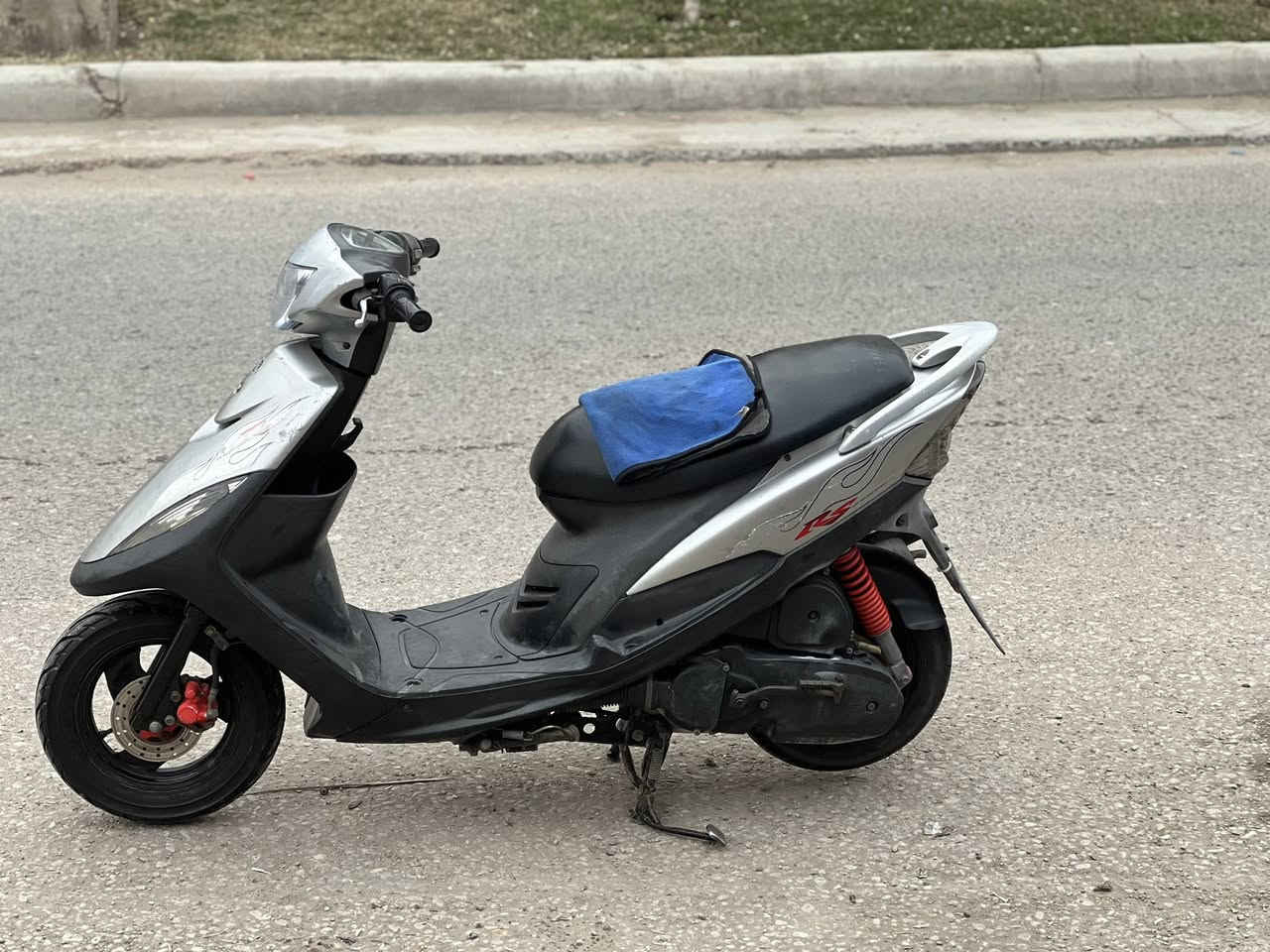 دراجه ماكس عدله للبيع بلاديه كله ما مفتوح بيه برغي مكينه خرسه شلعه و معدل كهربائيات كله شغاله نكره سلف مختمه مكاني كربلاء شراي تعال اتصال ***********
