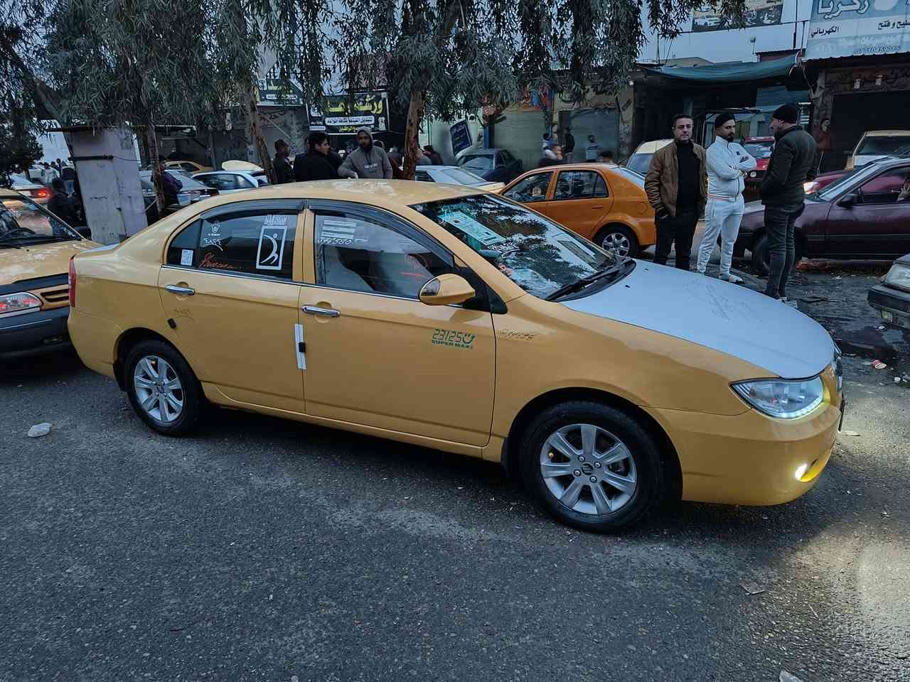 ليفان 2011 محرك كورلا لاصرف ولا نفخ كير شرط تبريد شغال رقم بغداد مشروع وطني شرط الوكالة والتحويل سنويه 2028 كابون بانزين بيها بدون ظرر السياره جاهزه السعر 43 مكاني موصل حي الانتصار *********** ***********
