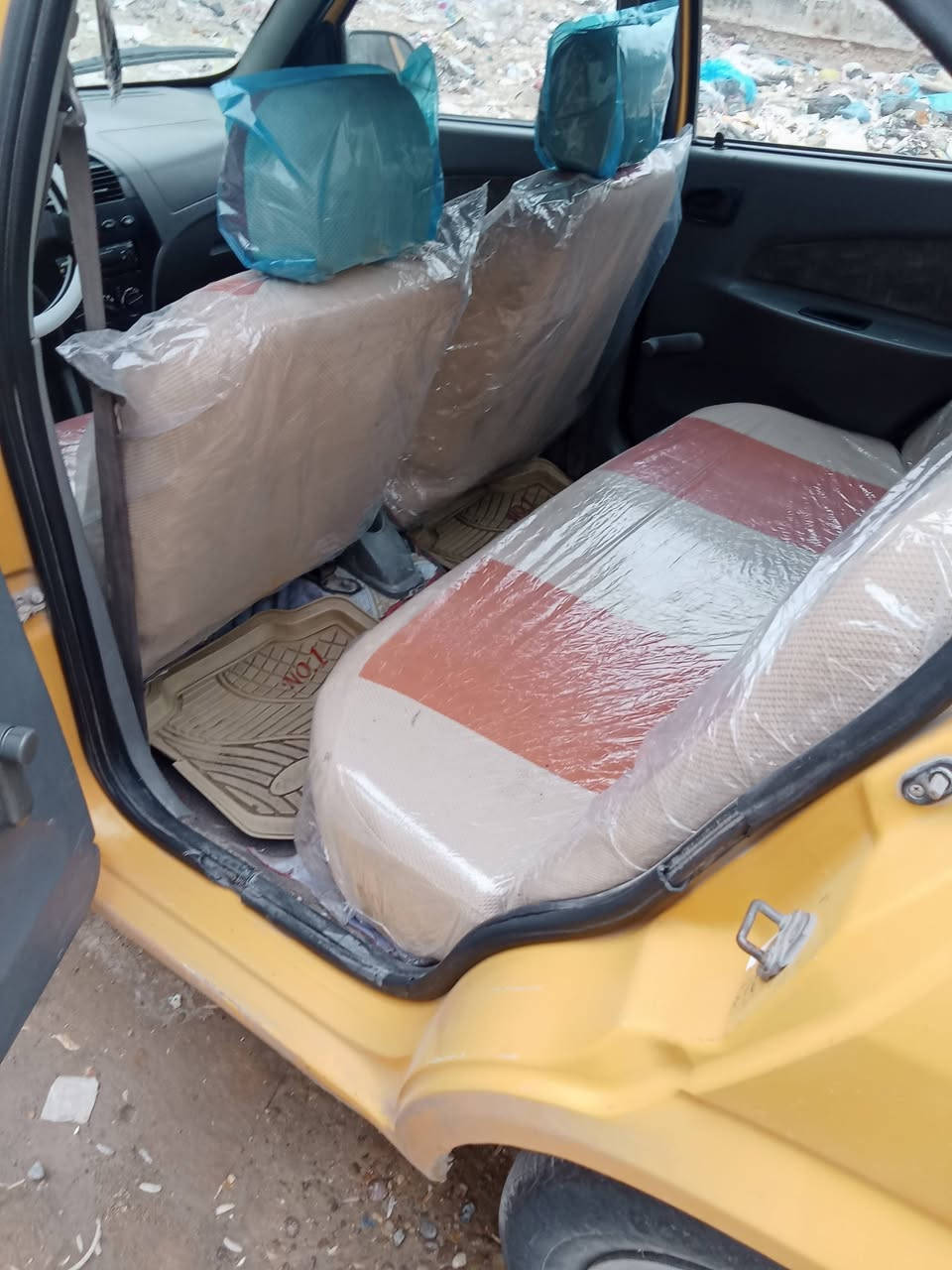 السلام عليكم طيبه للبيع موديل 15رقم بغداد مصفرة هيه وغرامات تحويل مباشره عقد مرووي بسمي سنويه مكينه وكير وحداديه تبريد كله تمام سعرها 32ورقه مكاني كربلاء رقم التليفون ***********
