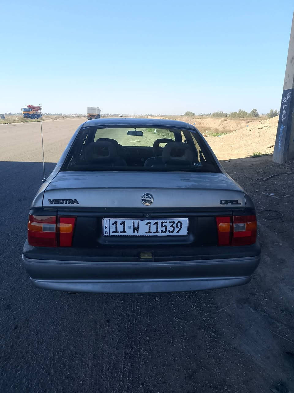 أوبل فكترا كير عادي نظيفة جدا وما تحتاج اي مصرف جاهزة على آخر حباية حجم المحرك 1600اقتصادية جدا بالصرف..
كير ومحرك وصدر وتخم تاير كلهن جدد داخلها كلش نظيف بيها كم مكان شوية جان خويس شيء بسيط ومصلحهن مبين بالصورة شوف العين والسيارة بلادية ومجهزها الي قبل لا تكون لغيري
ولو ما محتاج ما ابيعها وبالعافية عالياخذها مهنا بيها ويشوف خيرها..
اريدها ب39 ومجالها جدا بسيط 
مكاني بغداد واي استفسار الاتصال على هذا الرقم *********** متواجد يوميا بعد الساعة ال3 مساءا..
