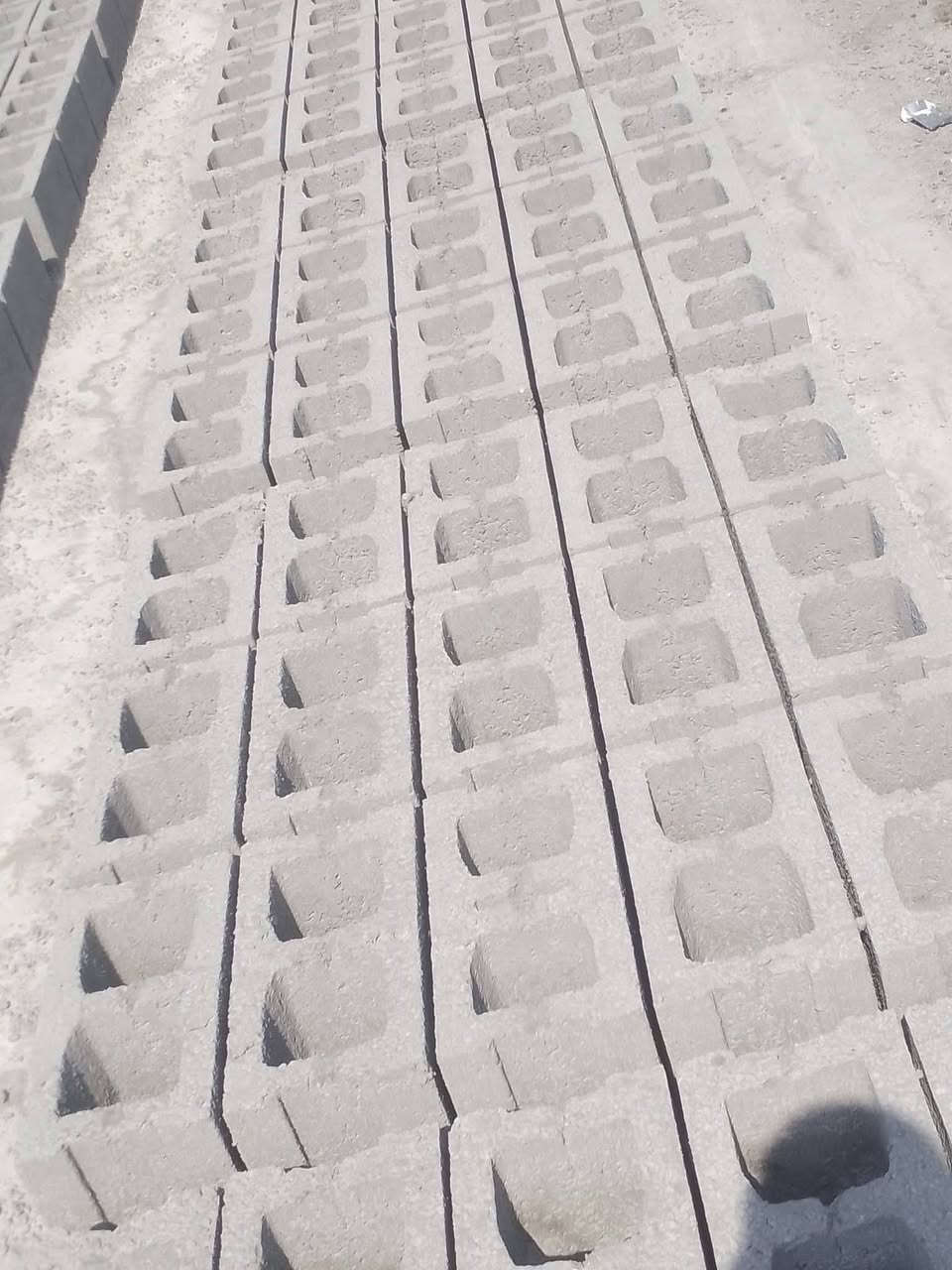 يوجد لدينا بلوك توصيل داخل الفلوجه واطرفها بسعار مناسبه قياس 20 قياس 15 قياس 12 
***********
***********
