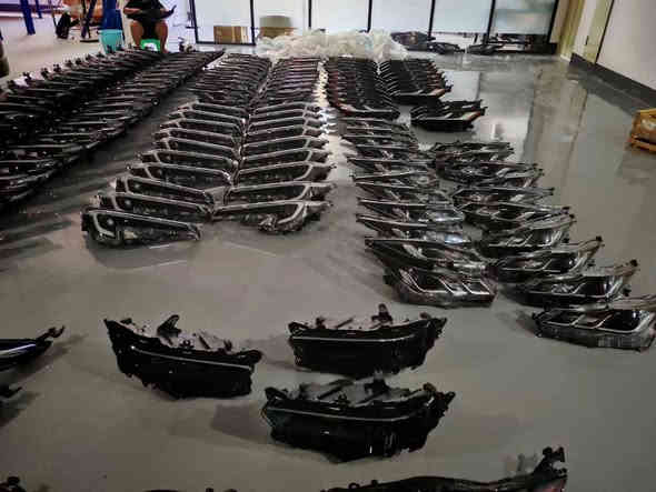 يتوفر جميع قطع سيارات تويوتا كورولا كامري راف فور تويوتا كروس فوت لاندر زيرو محل ابو عبدالله الكناني بغداد شارع سته ***********
