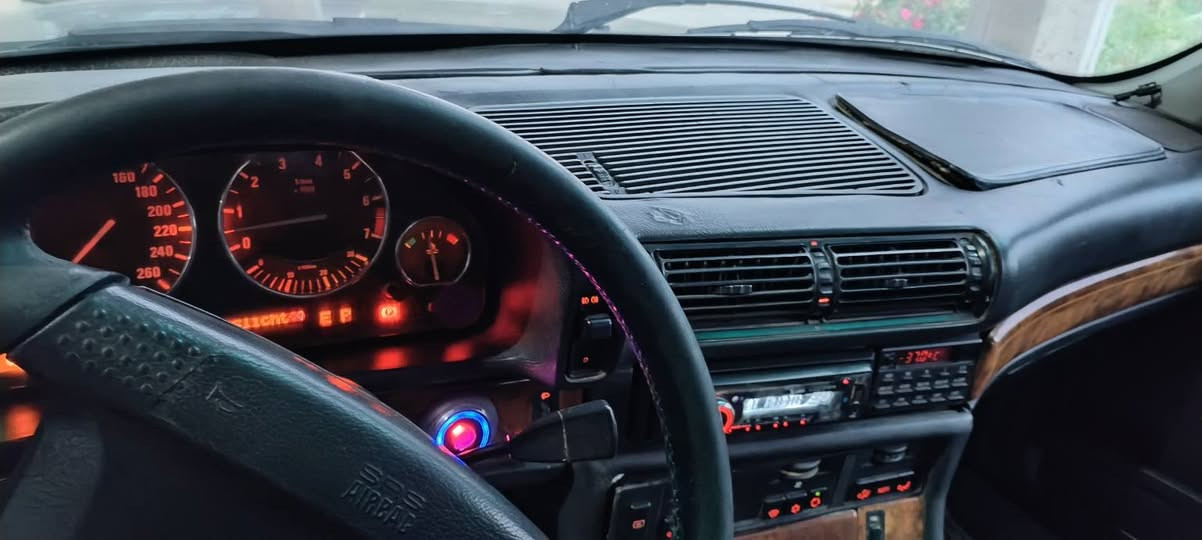 رمضان مبارك علينا وعليكم
                                                                                  BMW 730, 6v
المكينه 735 , 3.5
مكينه وكير واكسل مكفولات
حداديه جديده تخم تاير 
تشغيل عن بُعد بصمه ومراوح كهربائية مروحتين، الكشنات كهرباء وسلايت شغّال
دبل Air back، دبل جكمجه، دكمتين و٣ برد
التبريد ثلج ادامه جديده 
السياره جاهزه من كلشي
السعر ٦٣ وبيها مجال للشراي


**إذا كنت صاحب هذا الإعلان وتريد حذفه لأي سبب، رجاءا أرسل رسالة إلى الدعم الفني**