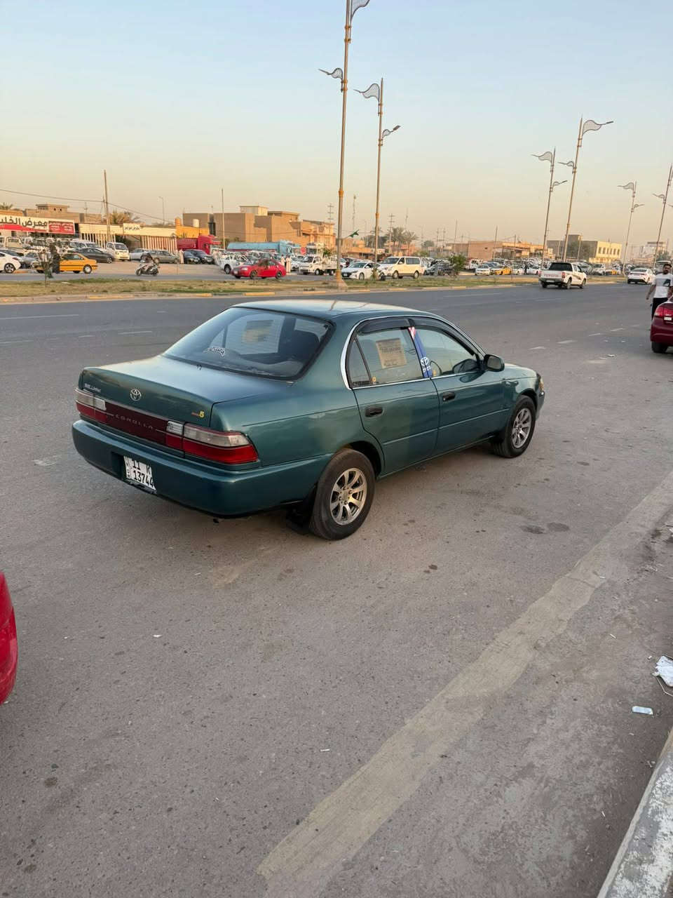 سلام عليكم
كورلا موديل ٩٤ محور للبيع 
رقم بغداد جديد 
هزة وفحص جديد 
السيارة بأسمي تحويل مباشر 
كير محرك مكفول 
حدادية مكفول
تبريد ثلج 
ترايها ومشيها ناعم خير من الله 
كهربائيات كلها شغاله 
زوج تاير جديد 
السيارة صبغتها حلوة
مي راديتر اخضر دهن المحرك جديد اصلي 
السعر ٥٢ وبيها مجال 

مكان السيارة واسط الصويرة 
***********
