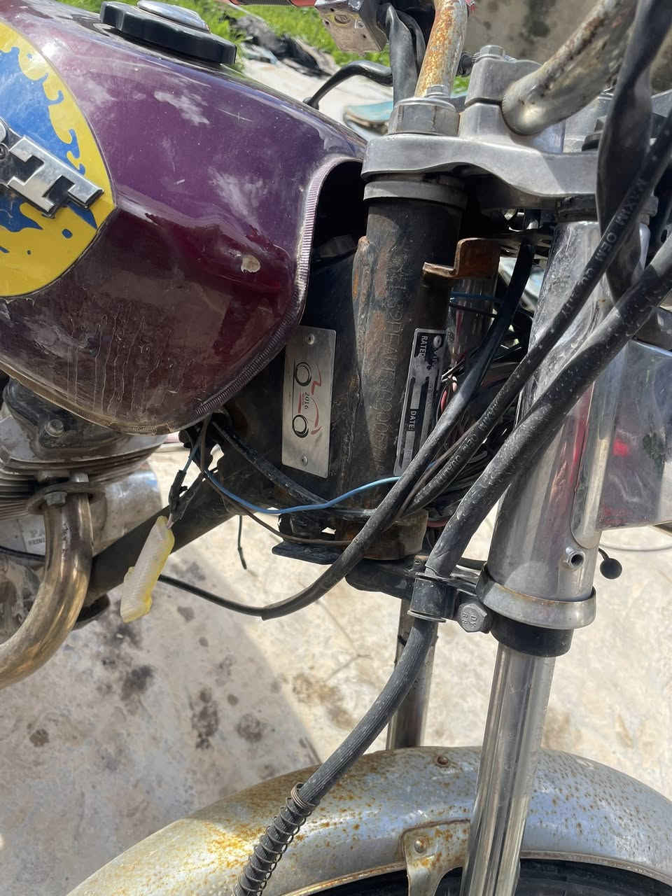 بارت عقاد 2016شغال سلف وهندر كابريتر 200مكينه معمر جديد الماطور عايزه باتري ودواسه رجل فقط اوراق وكامل سعر 300الف


**إذا كنت صاحب هذا الإعلان وتريد حذفه لأي سبب، رجاءا أرسل رسالة إلى الدعم الفني**