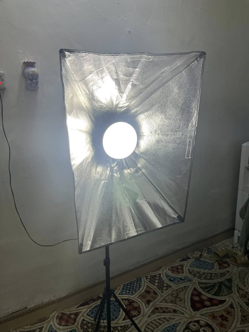 السلام عليكم
سوفت بوكس مستعمل جداً قليل 
3 ألوان مع التحكم بقوة الأضاءة
أبيض 
ثلجي 
شمسي 
قوة الأضاءة 150 واط 
ماخذة جديد بـ65
أبيعة ب45 
غراضة كلها كاملة


**إذا كنت صاحب هذا الإعلان وتريد حذفه لأي سبب، رجاءا أرسل رسالة إلى الدعم الفني**