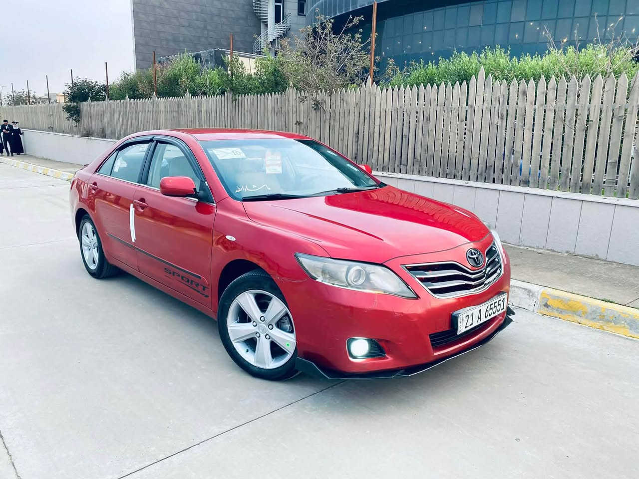 كامري خليجي 2011 رقم سليمانية 
رقم وسنوية جديدة 2028 شهر ال 3
محرك 4 سلندر حجم 2400
 كير ومحرك شرط 
طخم تايرات جديدة ( لووك )
شاشة وكاميرا خلفية دوار
دشبول ودواخل الغرفة نظيف
تبريد قطعتين 
تدفئة وتبريد وكهربائيات شرط
طخم امامي وخلفي وحدادية شرط
بلاجكتور امامي زينون 
منظومة لايتات زينون
بك لايت ليد + عدسة
حساس دعامية خلفية
سبايدر خلفي كماليات كاملة سيارة شبابية جاهزة 
السيارة بيها صبع نصف باب فقط بدون دواخل
بجم امامي كبس داخل الصندوق كبس 
سعر  113 $ بيها مجال للطيبين
شرط التحويل والغرامات
اسيا واتساب ***********
كورك             ***********
عنوان كركوك اسكان قرب مستشفى ازادي 
شراي اتصل وتدلل كركوك, العراق
