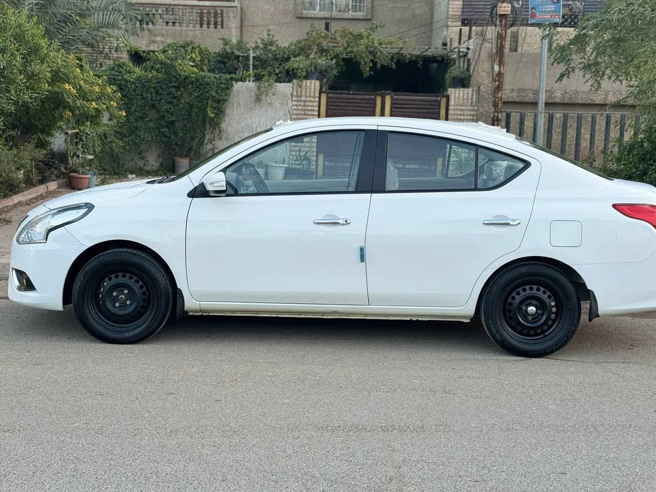 نيسان سني 2024
رقم اربيل الجديد باسمي تريد تحويل تريد وكالة
السيارة ماشية 51 km 
جاملغ امامي مبدل نفس اللون
العنوان بغداد
السعر 115 وبية مجال 
***********
