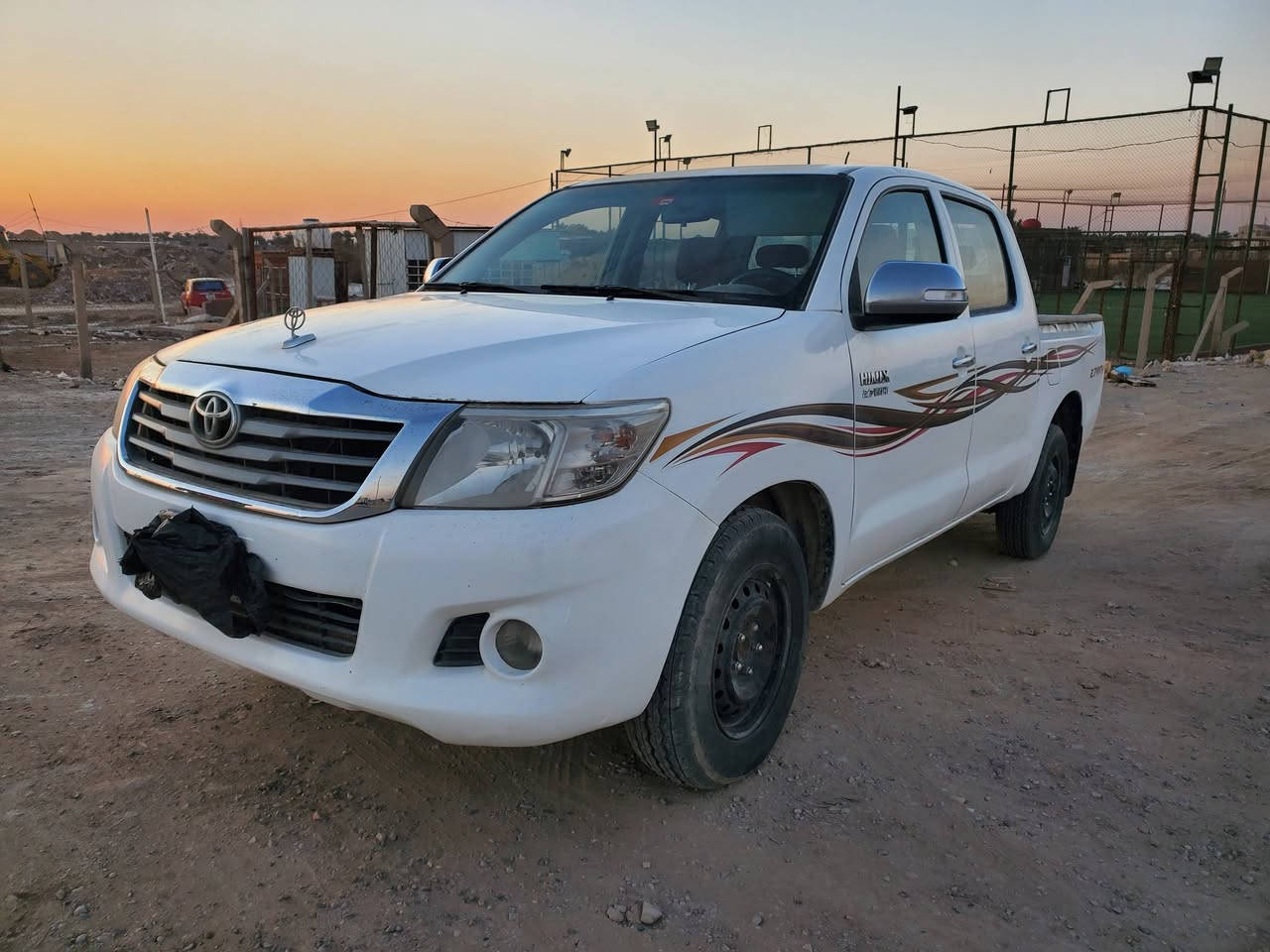 بيك اب تويوتا هايلوكس(فلاونزه) موديل 2015  ادوات بدون رقم كير عادي شاصي ١٩ مكفوله من  عشاير والسرقه ومكفوله من الكص بيه تكحيل بعض المناطق والجاملغ الايسر جاهزه ترايك لأربيل ب ١٠٥ ورقه وبيها مجال بسيط للمزيد من التفاصيل الأتصال على الرقم
.***********
