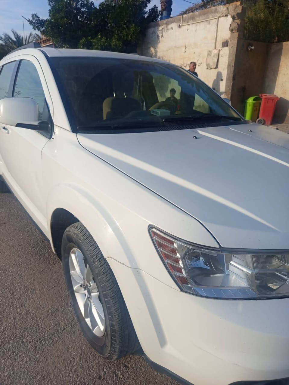 السلام عليكم البيع جورني مديل 2015 رقم ذيقار سياره جديده تخم تاير تبريج شقال سبعة راكب حساسات تحكم ستيرن السعر 120وبيهه مجال المكان البصره القرنه ***********
