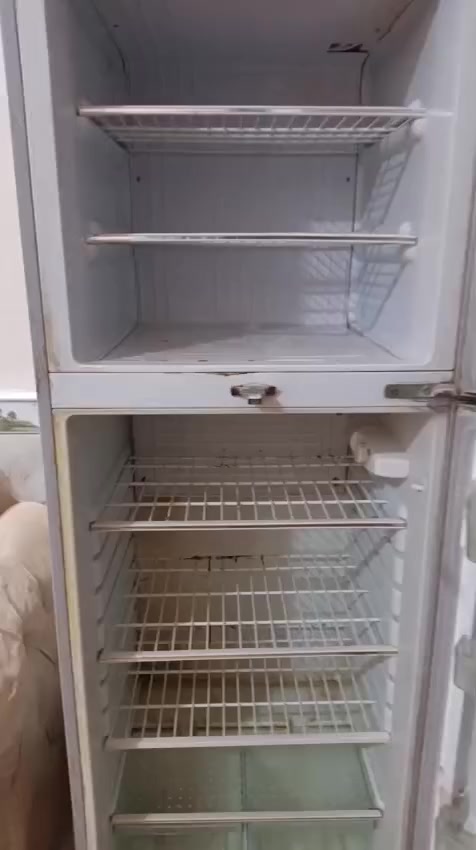 جربايه هي والدوشك طبي اصلي سعرهن ٥٥بيه مجال قليل مكانه المهيديه ديوان سعره ٣٧٥ بيه مجال مكان بسوك شيوخ ثلاجه شغاله مابيه شي سعره ١٧٠بيه مجال باب نجاره من هذني قويات كلش اثكال وياهن مفتاح🔑 بدون جرجوبه سعره واحد ١٥٠ بيه مجال مكانه حي شهداء بس شراي يجي خاص اطيه رقم راعيه.


**إذا كنت صاحب هذا الإعلان وتريد حذفه لأي سبب، رجاءا أرسل رسالة إلى الدعم الفني**