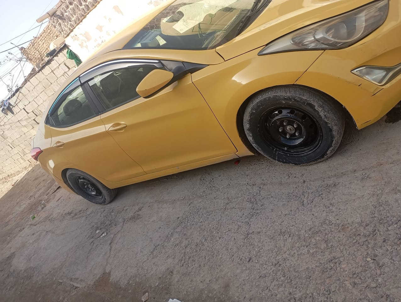 السياره الضرر مالتها  القماره واكع عليها سخيفه جاملغ امامي وخلفي بدون دواخل
السياره بسمي سعرها 85 
العنوان الحله ورديه خارج 
***********
***********
