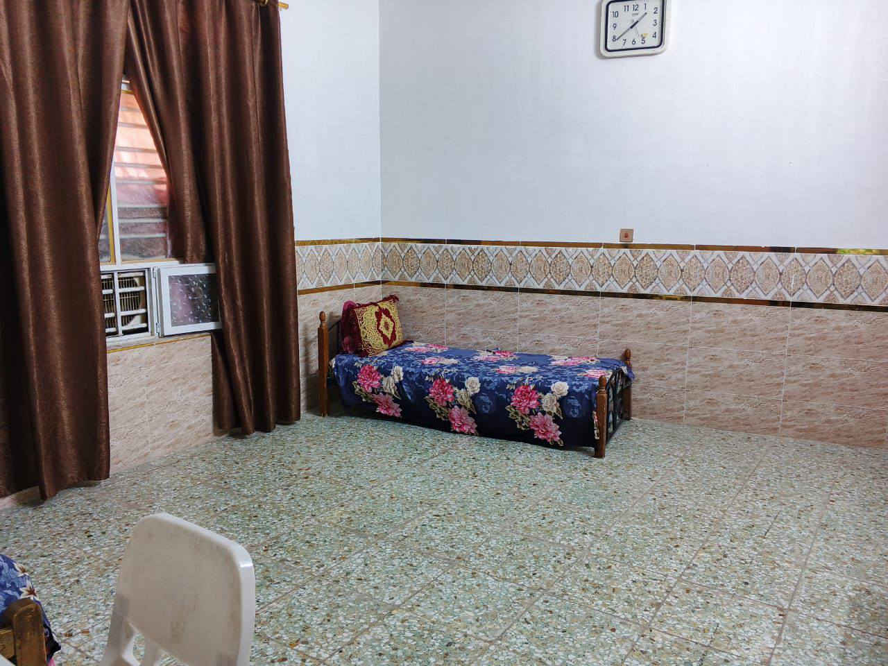 السلام عليكم بيت للبيع في منطقه الجزيره السياحيه في بغداد ***********
