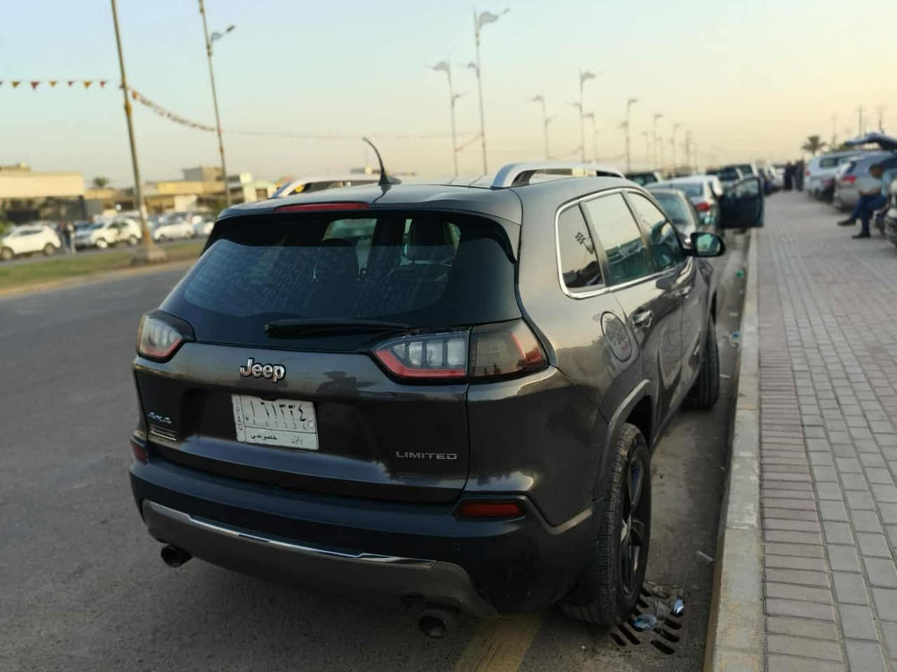 جيب شيروكي بزون 2019
محرك 6 سلندر فئة لمتد Limited فول مواصفات عدا الفتحه السياره احلا من الصور رقم بابل مشروع وطني تحويل ثاني يوم سنويه ل٢٧ محرك كير بلادي كفاله

 كير 9 سرعات 

 فور ويل 4*4 مع ماوس تحكم بوضعيات القيادة 

بصمة تشغيل وابواب

 هاند بريك كهرباء بصمة 

 تشغيل وإطفاء عن بعد 

 اوتو ستارت استوب 

مرايا قلاب عند الرجوع 

رادارات خلفي 

نقطة عمياء بالمرايا  كشنات جلد مع تحكم كهرباء مع خزن ميموري تدفئة كشنات وستيرن  صندوق كهرباء 

هيترات بالمرايا 

شاشة كبيرة بلاد 

 لايتات زنون بلاد

تبريد قطعتين مناخين تحكم منفصل

كشنات جلد بلاد 

حادثها جانبي تبديل جاملغ امامي والبنيد مبدل وطخه بلجاملغ الخلفي موجودات صور حادث ورقم شاصي سعر ١٤٥ 
‏‪0770 626 9339‬‏
