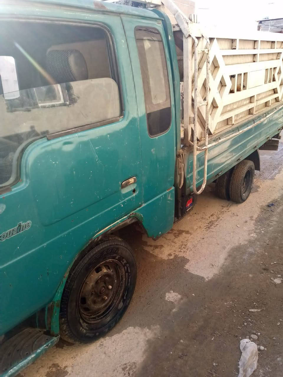 كيا سامسونك للبيع موديل 99 رقم الماني واسط السعر 38 العنوان بغداد قرب بسمايه ***********
