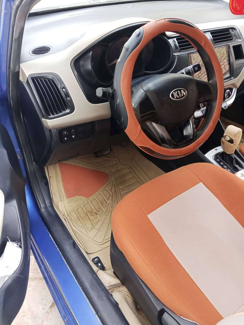 كيه ريوو مديل 14سياره خير من الله ماعايزه رقم بغداد مشروع وطني مداور ثاني يوم محرك 1600العنوان نجف كوفه بيها جاملغ ضربه فقط الخلفي بدون داوخل السعر 83وبيها مجال الشراي يقره التفاصيل ويتصل ***********
