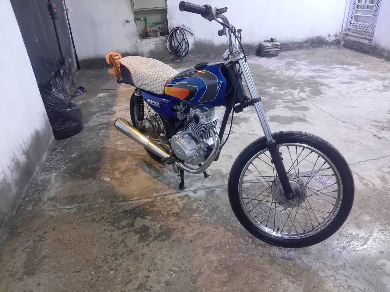 نامه ايراني دراجه نضيفه معنه الكلمه ادوات سعرهه 500 اوبيهه مجال


**إذا كنت صاحب هذا الإعلان وتريد حذفه لأي سبب، رجاءا أرسل رسالة إلى الدعم الفني**