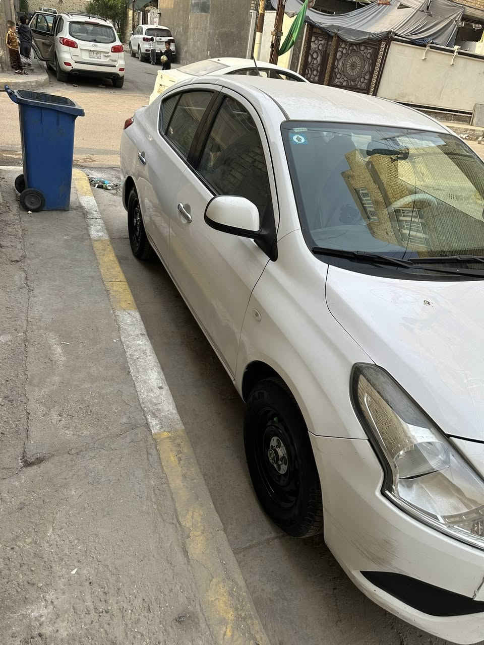 سلام عليكم نيسان سني هندي ابو البليته زركة موديل 2019 ماشيه 82سياره نظيف كلش سياره مال البيت جواه تخم تايرات صار سبوع من شديته  و صدر كامل هم صار سبوع من شديته يعني سياره جهازه من كلشي مكان سياره بغداد البلديات 
رقم ***********
سعر110بيه مجال
