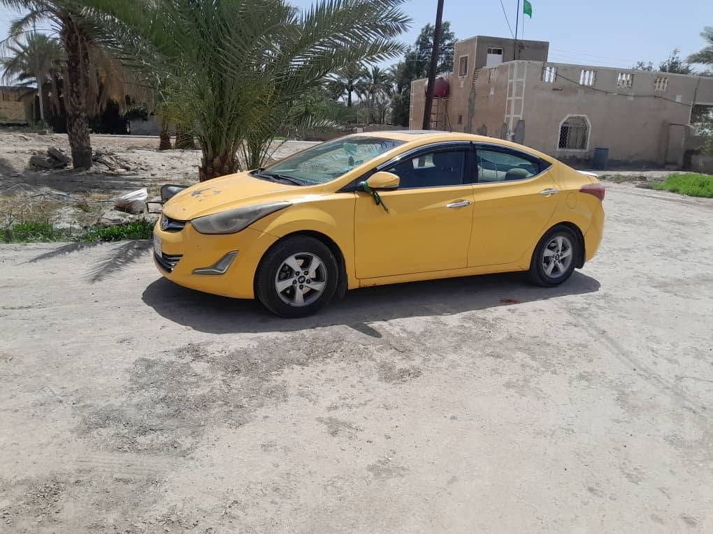 السلام عليكم 
سيارة النترا تكسي للبيع 
مديل ٢٠١٥ رقم بغداد وارد خليجي 
فتحة اشاير مري تحكم ستيرن بيها ضربة جاملغ 
واكو مكانات معجون كير ومحرك شرط تبريد خير من الله 
المكان السماوة السعر ١١٨ وبيها مجال 
اللي يعجبه السعر يتفضل خاص ***********
