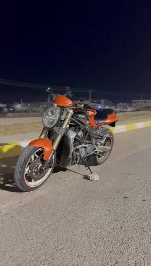 الي يدور قطعة مميزة على مستوى العراق موجودة و للبيع
السلام عليكم و رحمة الله و بركاته اخواني الاعزاء 

Mv Agusta brutale 1090 2010 

دراجة مميزة على مستوى العراق الي يريد تفاصيلها يتواصل على هذا الرقم *********** مكان الدراجة الانبار السعر جداً مناسب و مال بيع مو مال استعراض و غناء و مواويل و تحياتي للجميع ارفعو المنشور بكلمة طيبة
