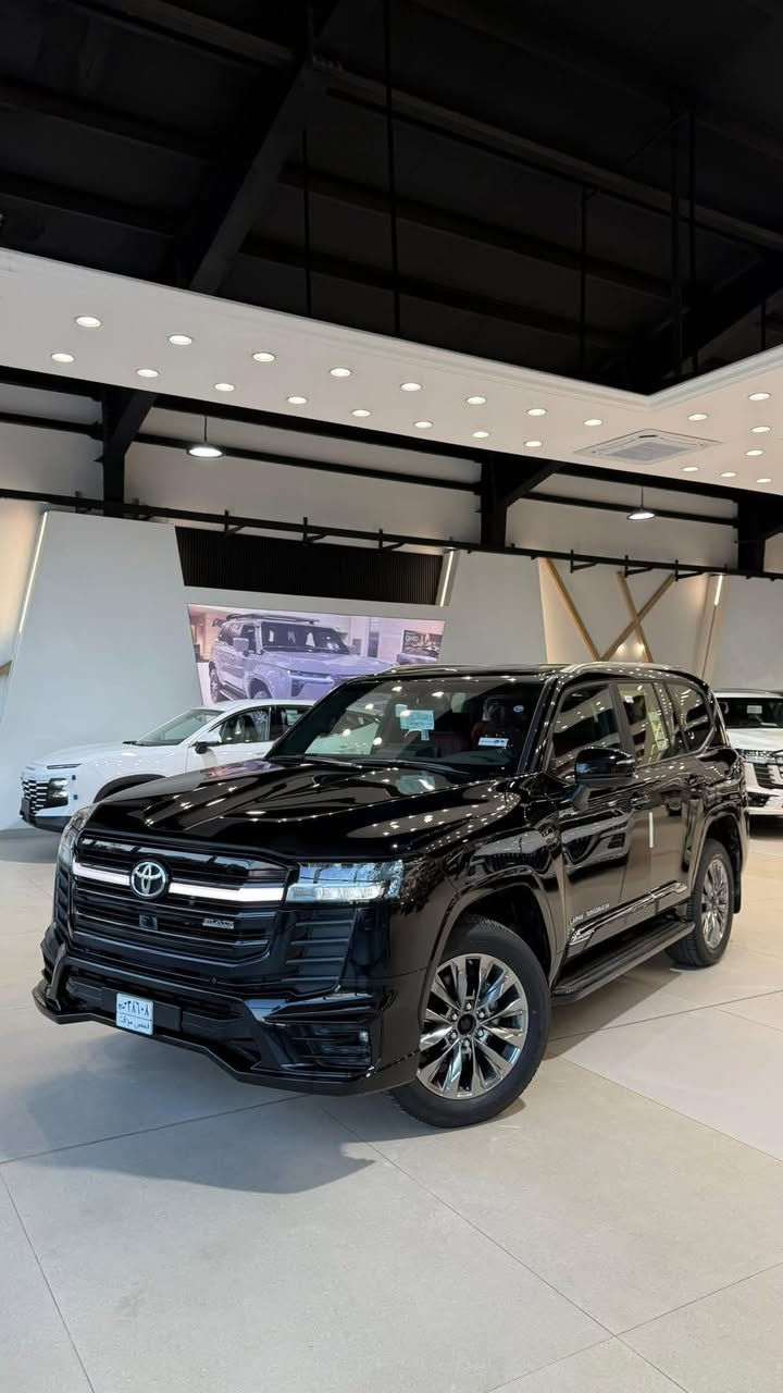 ✨ Toyota Land Cruiser GXR Black Edition 2025
فخامة اللاندكروزر بإصدار أسود يخطف الأنظار 😎🔥

🔹 موديل 2025 – Black Edition
🔹 محرك 6 سلندر (V6) سعة 4.0 لتر
🔹 قوة 271 حصان
🔹 عزم 385 نيوتن متر

⚫️ لون أسود مميز بالكامل (Black Edition)
⚫️ نظام دفع رباعي (4x4) جاهز لكل الطرق
⚫️ كير أوتوماتيك 6 سرعات

📌 بريم (استيراد) – بدون ضمان

📞***********
