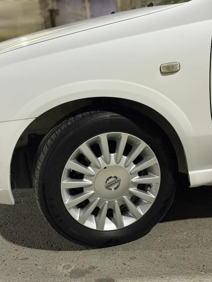 سلام عليكم نيسان سني موديل 2013
رقم ذي قار باسمي مجدده  ورقم جديد 
سياره جديده
 كلشي بلادي 
سنتر لك
شاشه وكامرا خلفيه
جنطه ع الريمونت
تبريد تدفئه 
مابي اي نقص 
مكينه قبق ابيض  
استخدام شخصي 
مبدل بس جاملغ امامي فقط اني بدلته
جنطه بيها بارد واضحه بالصور 
والباقي كفاله 
سعرها 109   

***********
مكاني ناصريه
